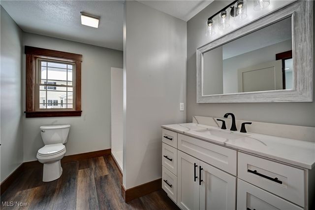 913 Zerelda Street NW, Strasburg, OH 44680