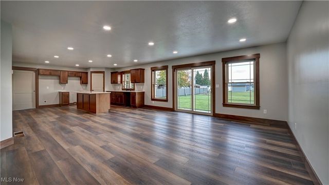 913 Zerelda Street NW, Strasburg, OH 44680