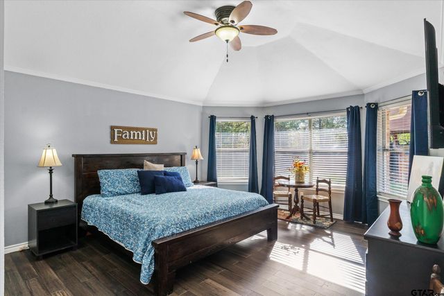 2 Bentwood Circle, Canton, TX 75103