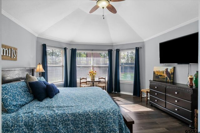 2 Bentwood Circle, Canton, TX 75103