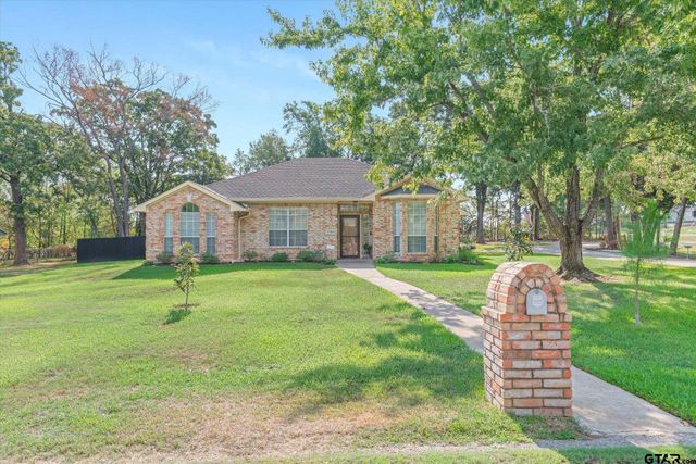 2 Bentwood Circle, Canton, TX 75103