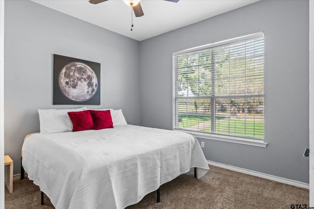 2 Bentwood Circle, Canton, TX 75103