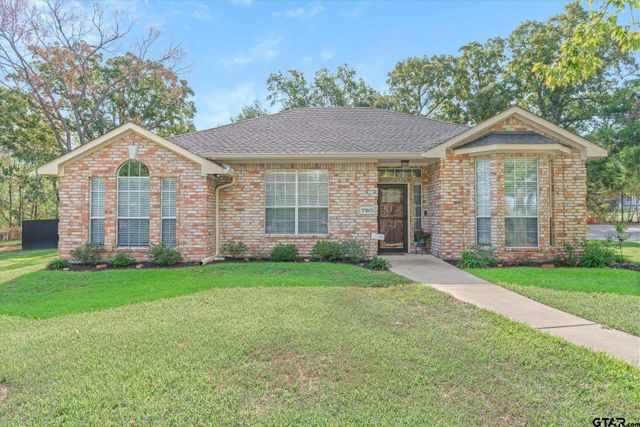 2 Bentwood Circle, Canton, TX 75103