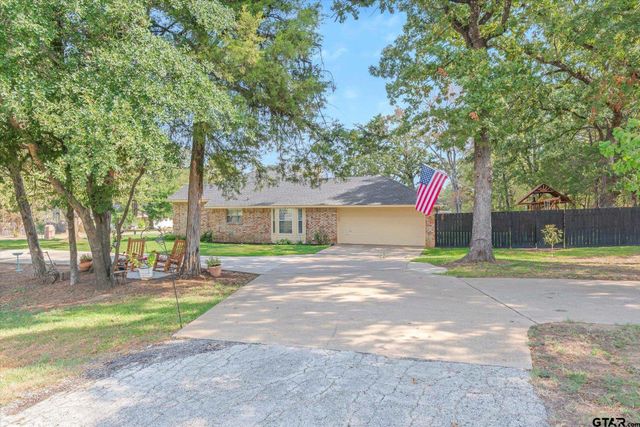 2 Bentwood Circle, Canton, TX 75103