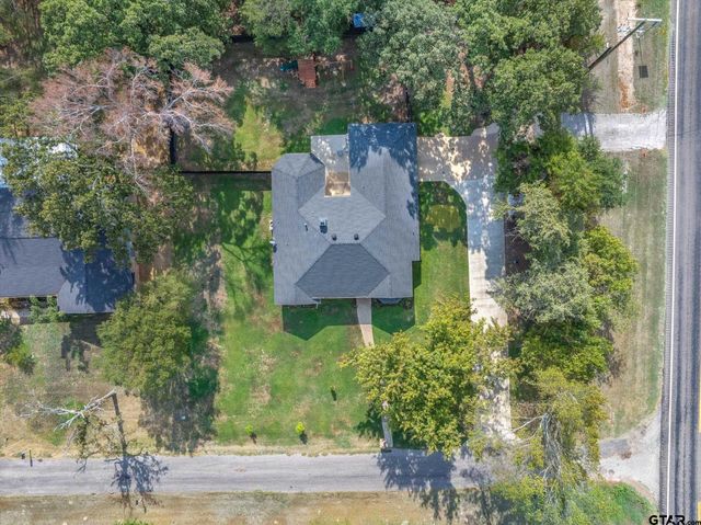 2 Bentwood Circle, Canton, TX 75103
