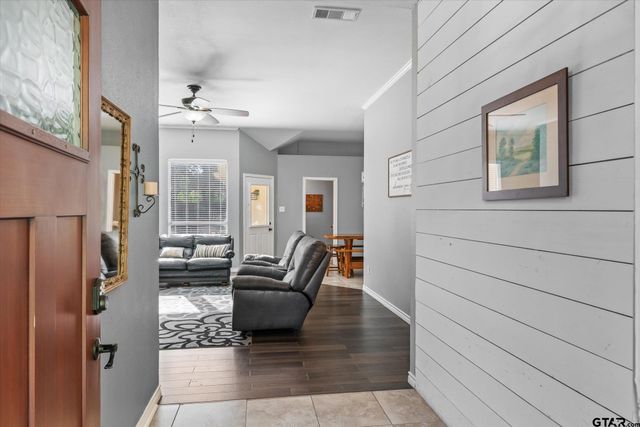 2 Bentwood Circle, Canton, TX 75103