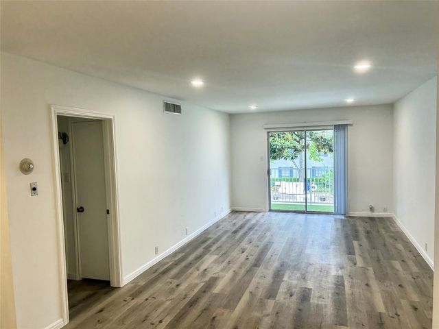 2601 Bellefontaine Street A207, Houston, TX 77025