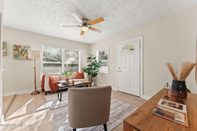 4517 DELTA Avenue, Jacksonville, FL 32205