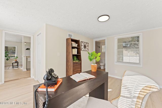 4517 DELTA Avenue, Jacksonville, FL 32205