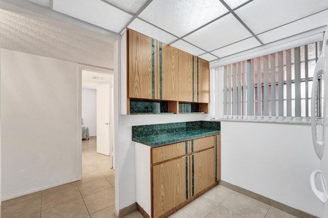 9531 Seagrape Drive 305, Davie, FL 33324