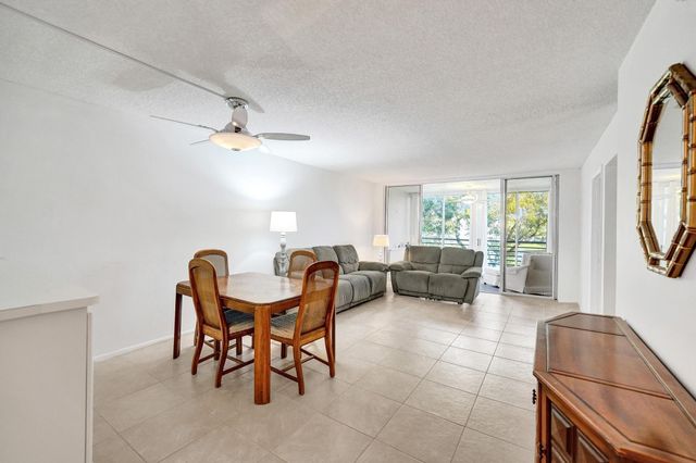 9531 Seagrape Drive 305, Davie, FL 33324
