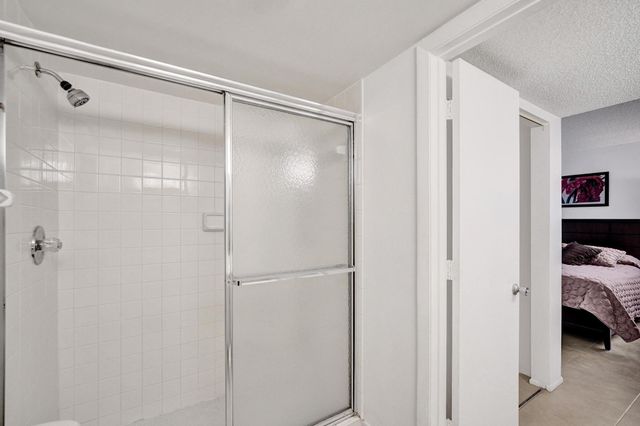 9531 Seagrape Drive 305, Davie, FL 33324