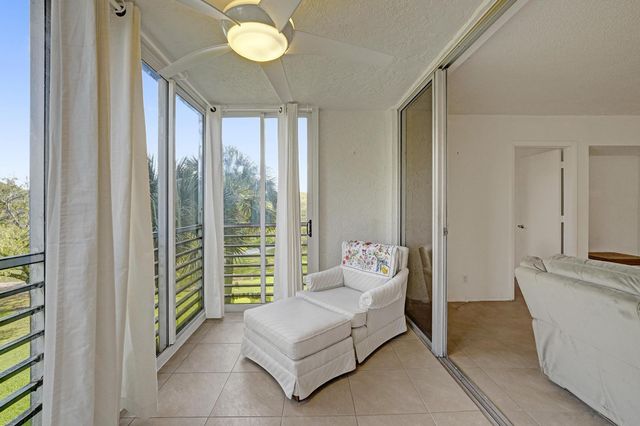 9531 Seagrape Drive 305, Davie, FL 33324