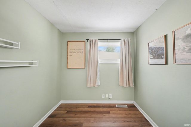 1243 Browne Lane, South Bend, IN 46615