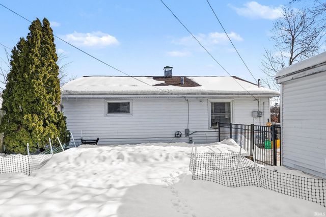 1243 Browne Lane, South Bend, IN 46615