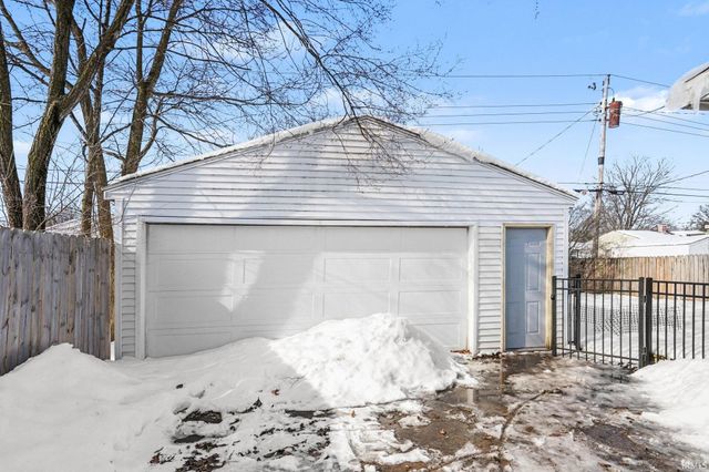 1243 Browne Lane, South Bend, IN 46615