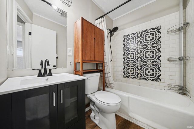 1243 Browne Lane, South Bend, IN 46615