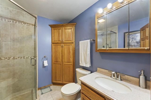 255 Willow DRIVE, Hartland, WI 53029