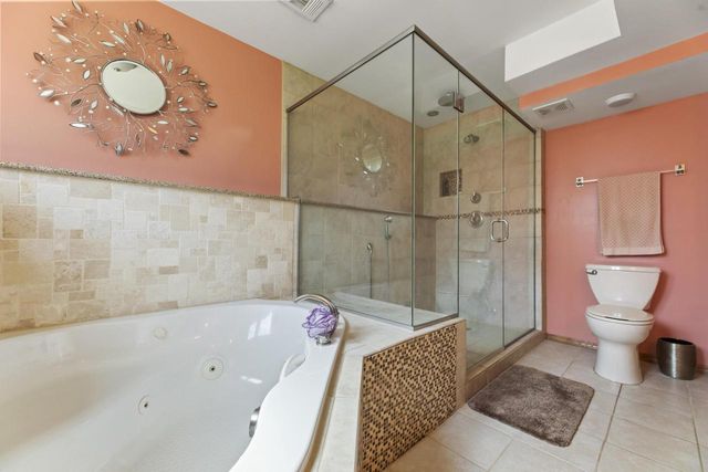 255 Willow DRIVE, Hartland, WI 53029