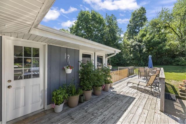255 Willow DRIVE, Hartland, WI 53029