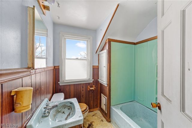 13108 Saint James Avenue, Cleveland, OH 44135