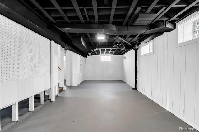 19440 Sawyer Street, Detroit, MI 48228