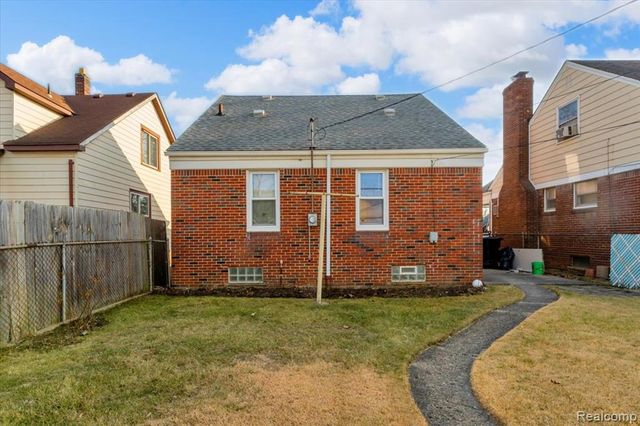 19440 Sawyer Street, Detroit, MI 48228