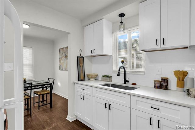 19440 Sawyer Street, Detroit, MI 48228