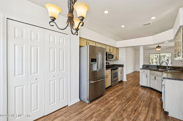 8551 LORI ANN Court, Jacksonville, FL 32220