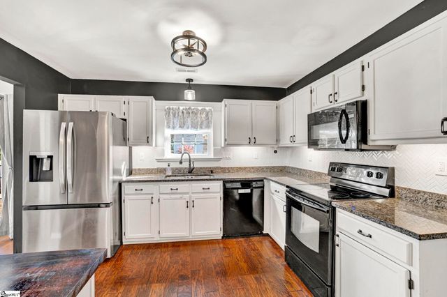 1 Greyleaf Court, Simpsonville, SC 29680