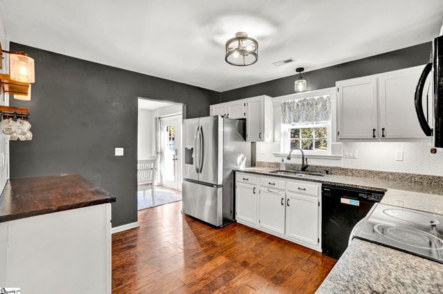 1 Greyleaf Court, Simpsonville, SC 29680