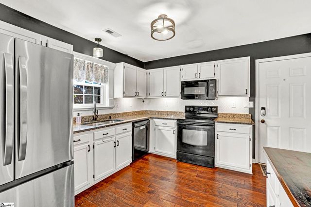 1 Greyleaf Court, Simpsonville, SC 29680