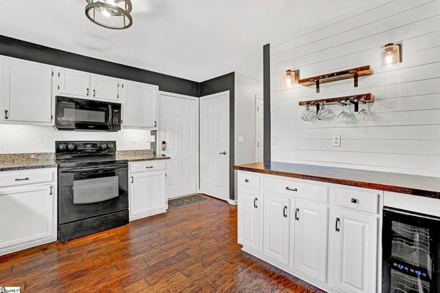 1 Greyleaf Court, Simpsonville, SC 29680