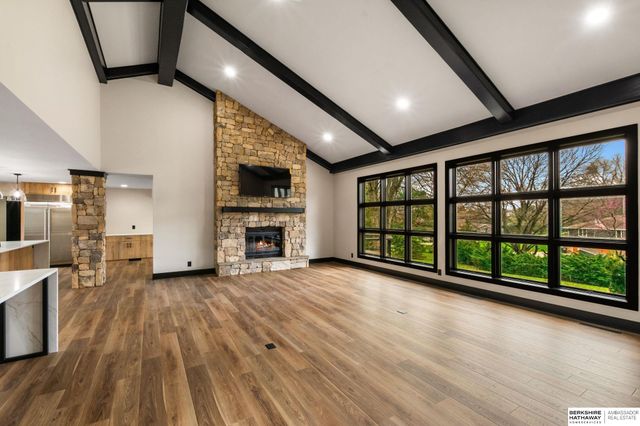 21025 Roundup Road, Elkhorn, NE 68022