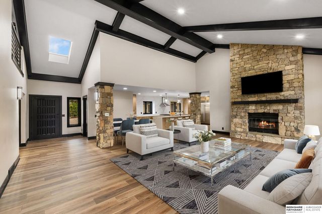 21025 Roundup Road, Elkhorn, NE 68022