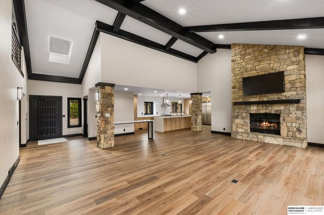 21025 Roundup Road, Elkhorn, NE 68022