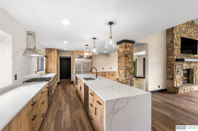 21025 Roundup Road, Elkhorn, NE 68022