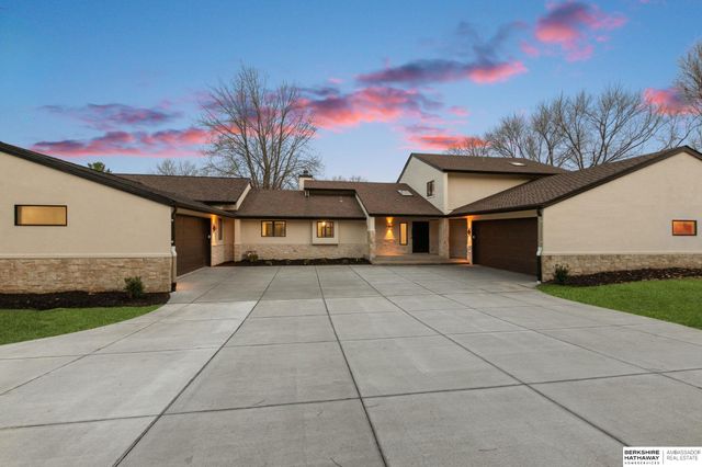 21025 Roundup Road, Elkhorn, NE 68022