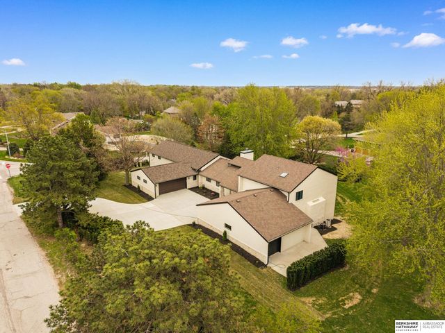 21025 Roundup Road, Elkhorn, NE 68022
