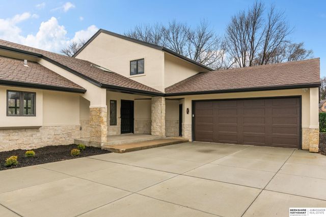 21025 Roundup Road, Elkhorn, NE 68022