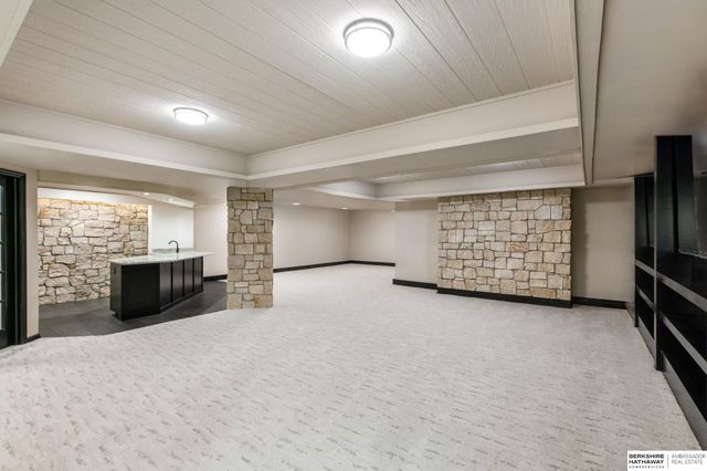 21025 Roundup Road, Elkhorn, NE 68022