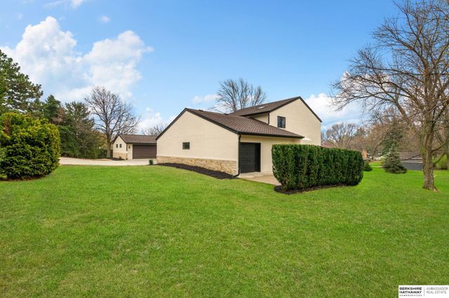 21025 Roundup Road, Elkhorn, NE 68022