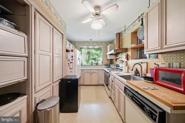4904 WOODSY WAY, Temple Hills, MD 20748