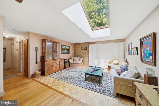 4904 WOODSY WAY, Temple Hills, MD 20748
