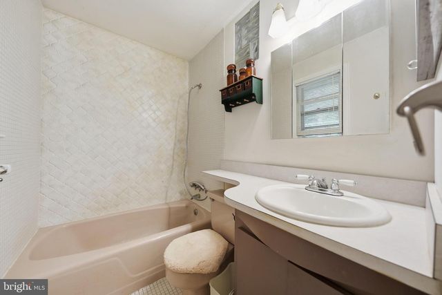 4904 WOODSY WAY, Temple Hills, MD 20748