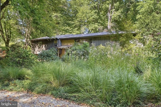 4904 WOODSY WAY, Temple Hills, MD 20748