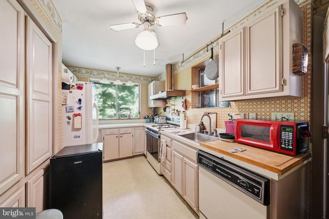 4904 WOODSY WAY, Temple Hills, MD 20748