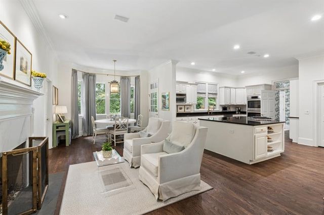 553 Bryn Mawr Lane NW, Atlanta, GA 30327
