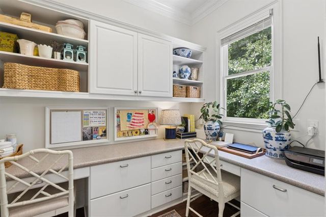 553 Bryn Mawr Lane NW, Atlanta, GA 30327