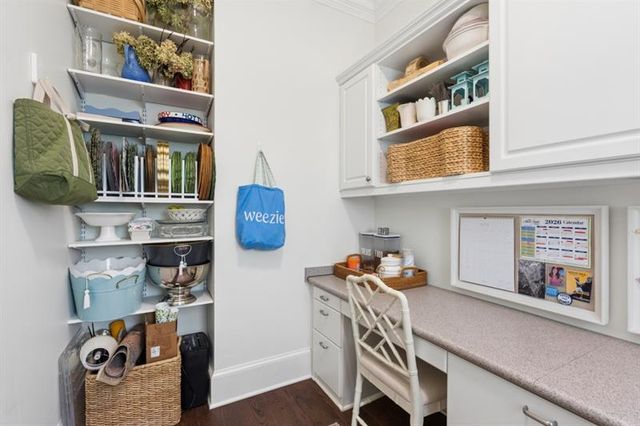 553 Bryn Mawr Lane NW, Atlanta, GA 30327